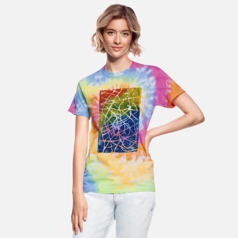Colors and Labyrinths
