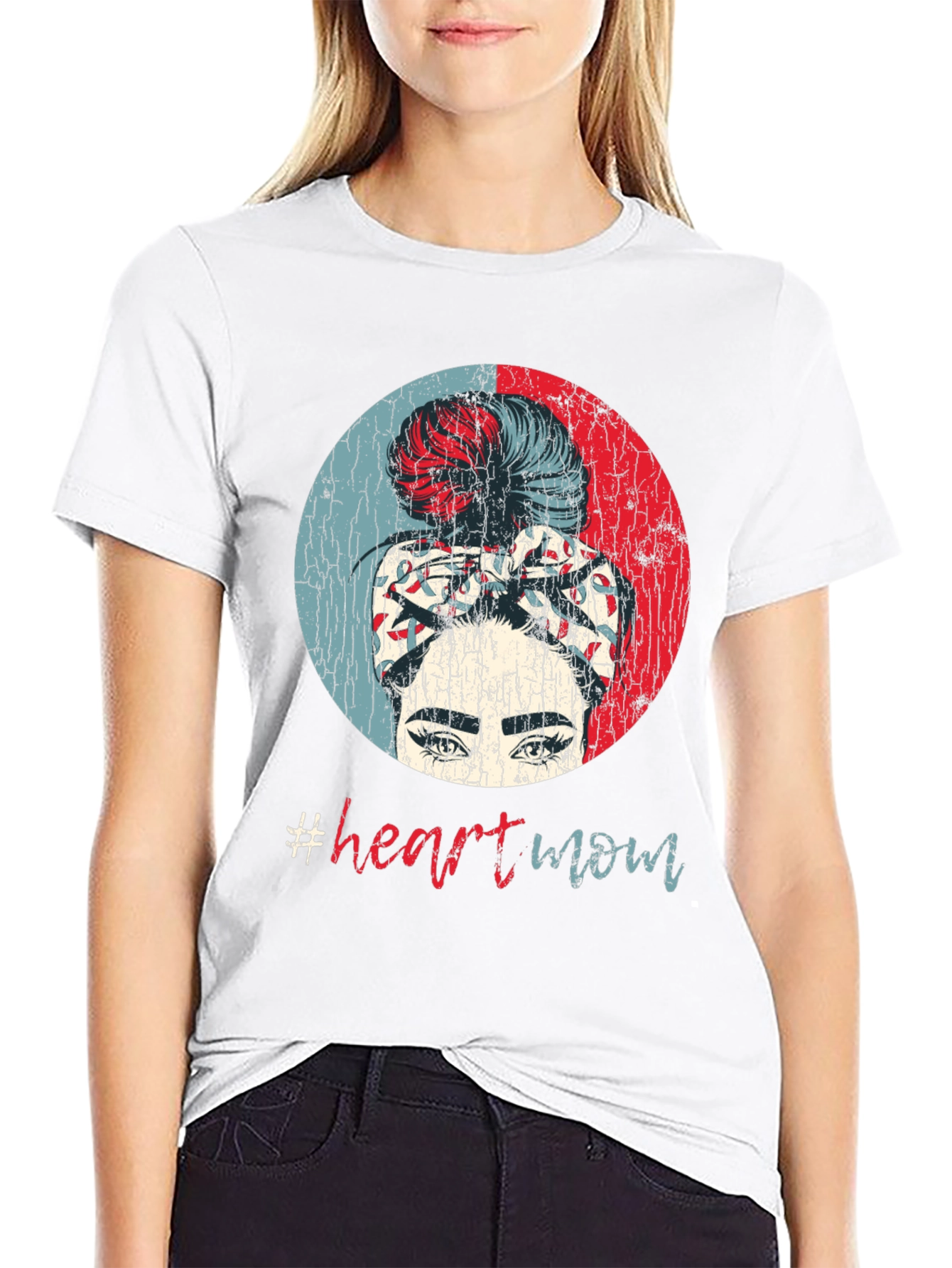 #heartmom Graphic Tee - Show Your Love!