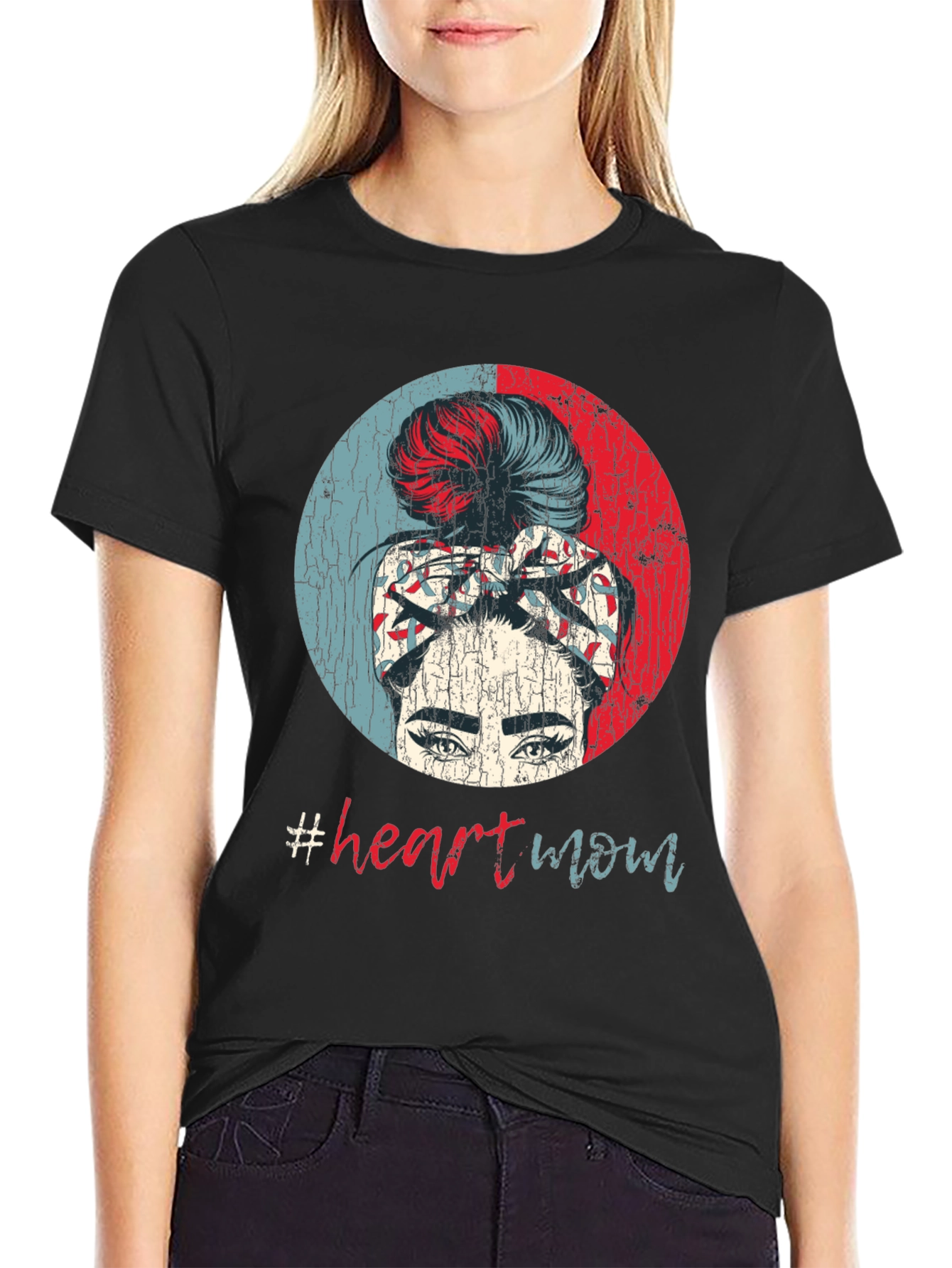 #heartmom Graphic Tee - Show Your Love!